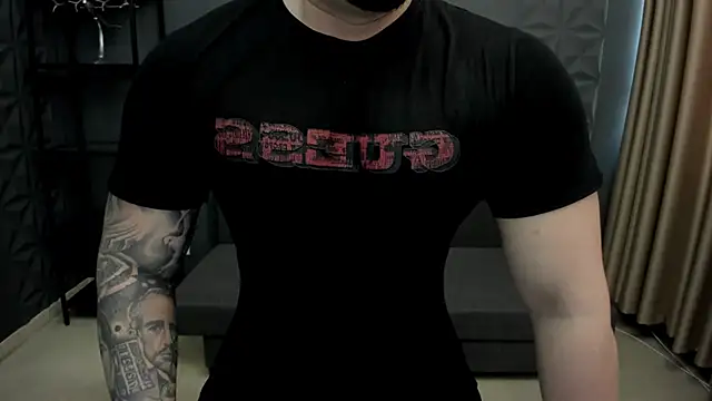 Snapshot of TonyWilcox chatting on 02.26.25 TonyWilcox online show from 02.26.25