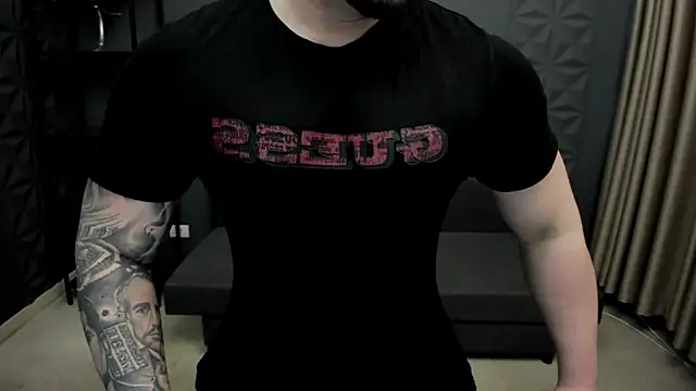 Snapshot of TonyWilcox chatting on 02.28.25 TonyWilcox online show from 02.28.25