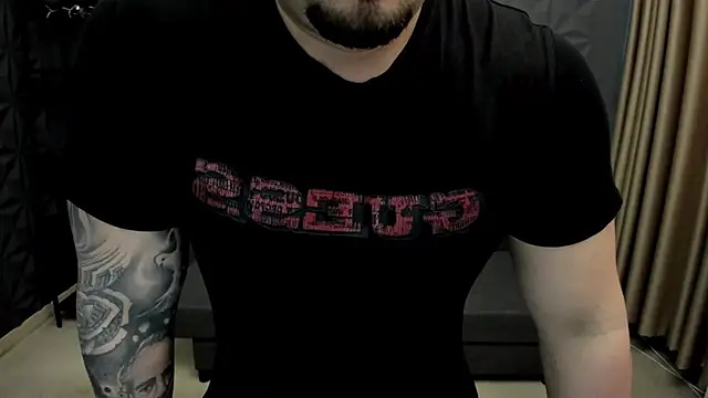 Snapshot of TonyWilcox chatting on 03.01.25 TonyWilcox online show from 03.01.25