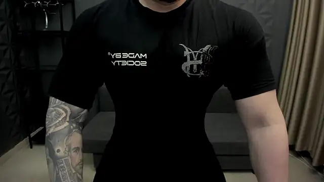 Snapshot of TonyWilcox chatting on 03.03.25 TonyWilcox online show from 03.03.25