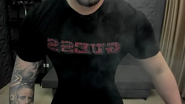 Snapshot of TonyWilcox chatting on 03.04.25 TonyWilcox online show from 03.04.25