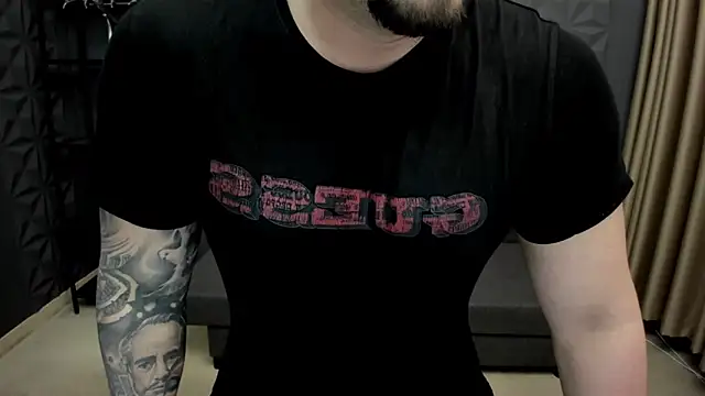 Snapshot of TonyWilcox chatting on 03.06.25 TonyWilcox online show from 03.06.25