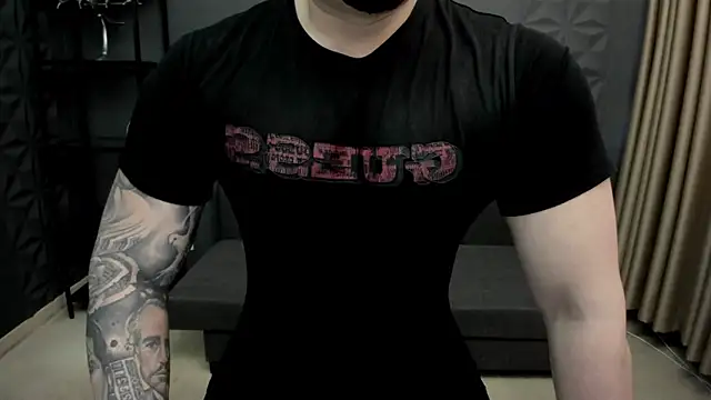 Snapshot of TonyWilcox chatting on 03.07.25 TonyWilcox online show from 03.07.25