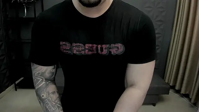 Snapshot of TonyWilcox chatting on 03.09.25 TonyWilcox online show from 03.09.25