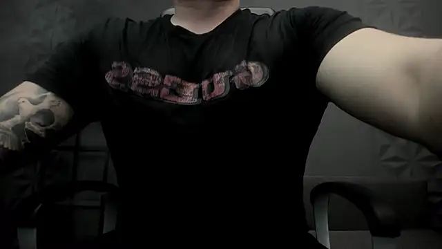 Snapshot of TonyWilcox chatting on 03.11.25 TonyWilcox online show from 03.11.25