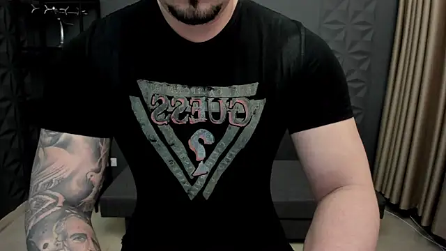 Snapshot of TonyWilcox chatting on 03.15.25 TonyWilcox online show from 03.15.25