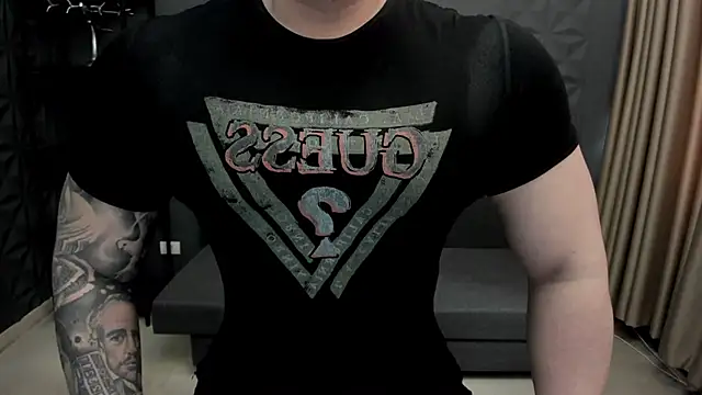 Snapshot of TonyWilcox chatting on 03.15.25 TonyWilcox online show from 03.15.25