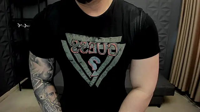 Snapshot of TonyWilcox chatting on 03.16.25 TonyWilcox online show from 03.16.25