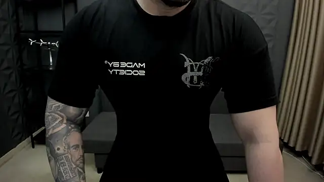 Snapshot of TonyWilcox chatting on 03.18.25 TonyWilcox online show from 03.18.25