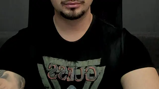 Snapshot of TonyWilcox chatting on 03.18.25 TonyWilcox online show from 03.18.25