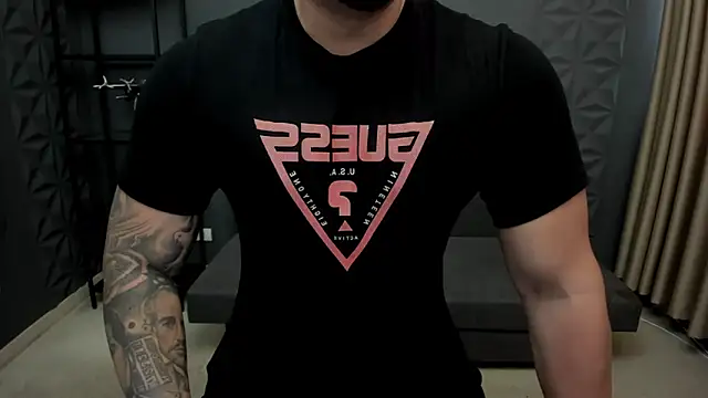 Snapshot of TonyWilcox chatting on 09.15.25 TonyWilcox online show from 09.15.25