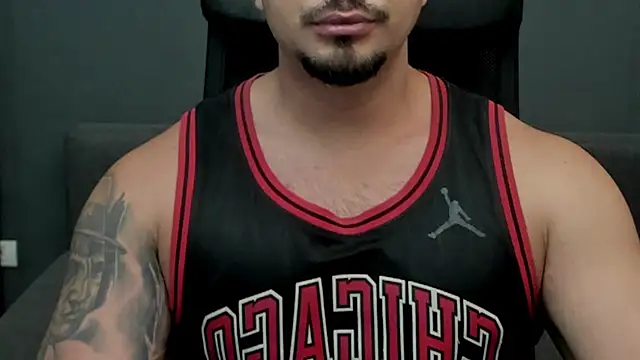 Snapshot of TonyWilcox chatting on 09.20.25 TonyWilcox online show from 09.20.25