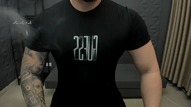 Snapshot of TonyWilcox chatting on 10.18.25 TonyWilcox online show from 10.18.25