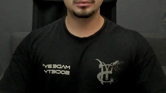 Snapshot of TonyWilcox chatting on 10.29.25 TonyWilcox online show from 10.29.25