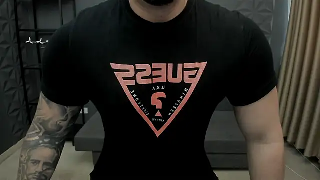 Snapshot of TonyWilcox chatting on 10.30.25 TonyWilcox online show from 10.30.25