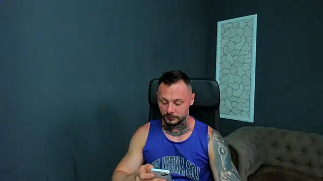 Snapshot of BrianHunts chatting on 06.25.26 BrianHunts online show from 06.25.26