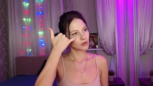 Snapshot of Zlata888 chatting on 02.21.25 Zlata888 online show from 02.21.25