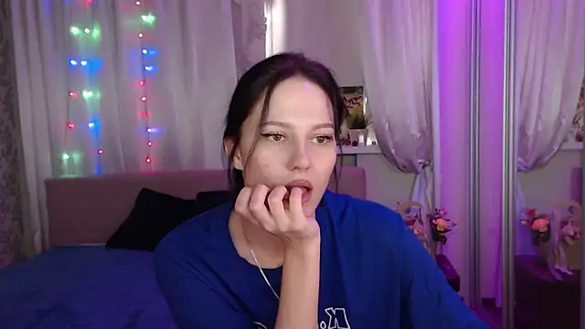 Snapshot of Zlata888 chatting on 03.11.25 Zlata888 online show from 03.11.25