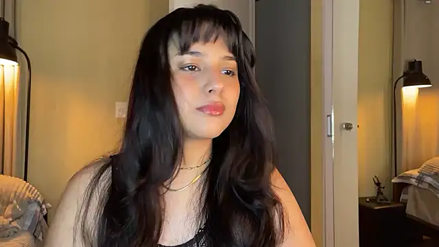 Snapshot of xSelena chatting on 07.19.26 xSelena online show from 07.19.26