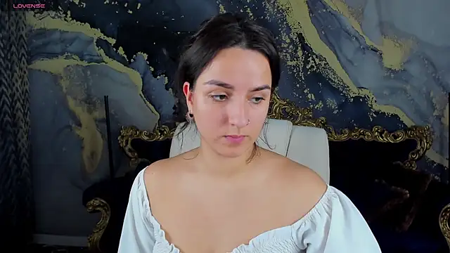 Daphne Moss online show from 01.28.25