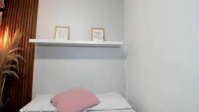 LANA-JONNES online show from 01.11.26