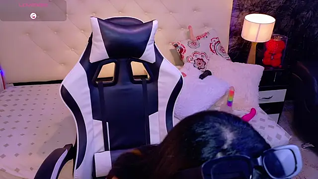 tamara colliins  online show from 02.04.26