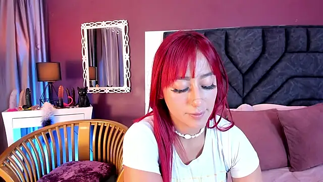 Mia-Bloom online show from 12.06.24