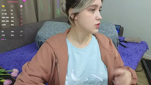 Snapshot of dusyastar chatting on 12.14.24 dusyastar online show from 12.14.24