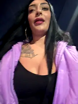 Snapshot of Kathy_bella18 chatting on 09.29.25 Kathy bella18 online show from 09.29.25