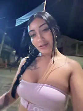 Snapshot of Kathy_bella18 chatting on 11.12.25 Kathy bella18 online show from 11.12.25