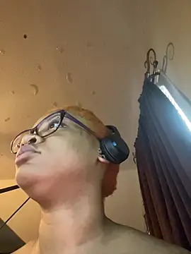 nickytheehawtie online show from 03.10.26