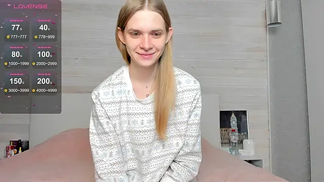 Snapshot of molly_hunt_ chatting on 12.10.24 molly hunt online show from 12.10.24