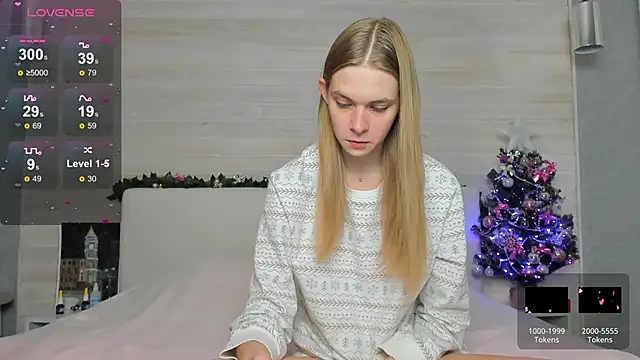 Snapshot of molly_hunt_ chatting on 12.14.24 molly hunt online show from 12.14.24