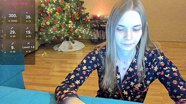 Snapshot of molly_hunt_ chatting on 12.25.24 molly hunt online show from 12.25.24