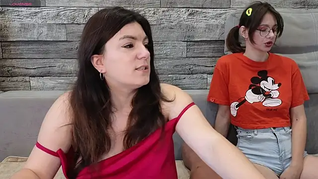 Vika loves you online show from 10.20.25