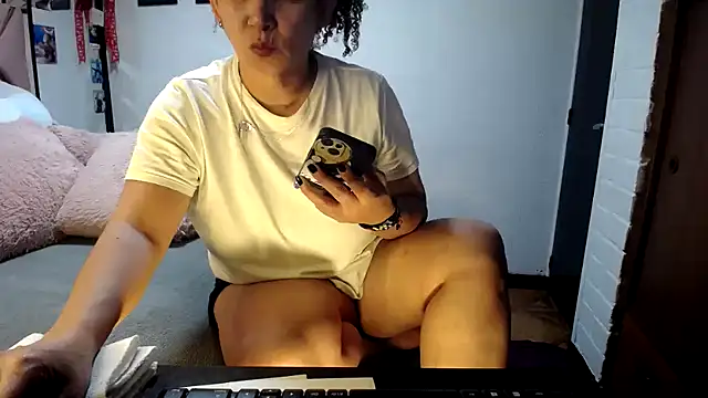 maturehoxx online show from 10.25.25