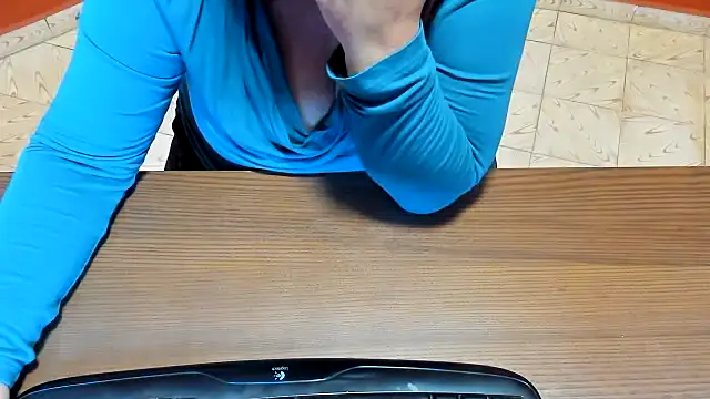 Snapshot of NikkiHolland chatting on 10.30.25 NikkiHolland online show from 10.30.25