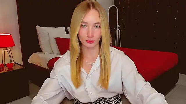 Snapshot of bella__rose chatting on 01.21.25 bella rose online show from 01.21.25