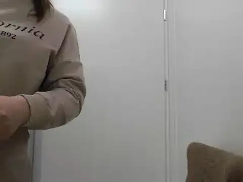 Snapshot of loveis007 chatting on 02.26.25 loveis007 online show from 02.26.25