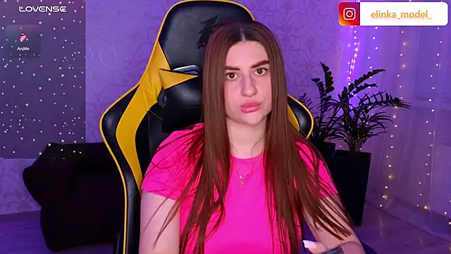 Snapshot of Elishka_ chatting on 12.07.24 Elishka online show from 12.07.24