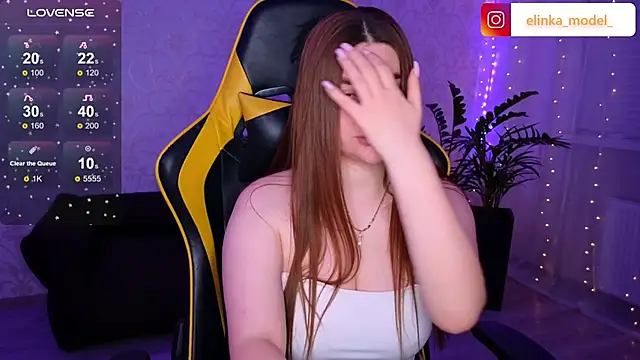 Snapshot of Elishka_ chatting on 12.08.24 Elishka online show from 12.08.24