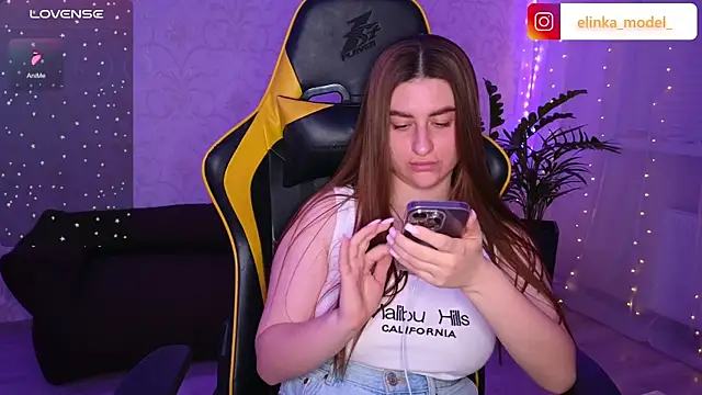 Snapshot of Elishka_ chatting on 12.09.24 Elishka online show from 12.09.24