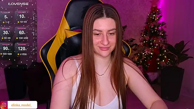 Snapshot of Elishka_ chatting on 01.04.25 Elishka online show from 01.04.25