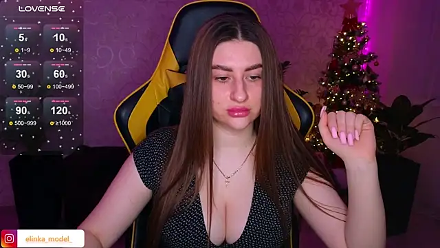 Snapshot of Elishka_ chatting on 01.06.25 Elishka online show from 01.06.25