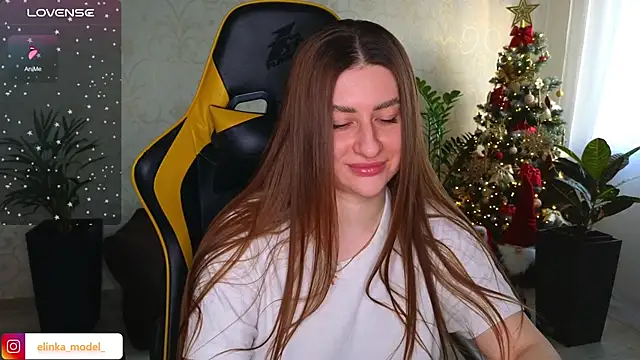 Snapshot of Elishka_ chatting on 01.09.25 Elishka online show from 01.09.25