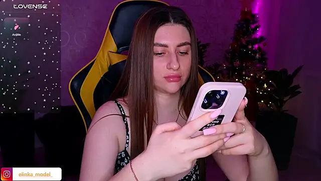 Snapshot of Elishka_ chatting on 01.15.25 Elishka online show from 01.15.25