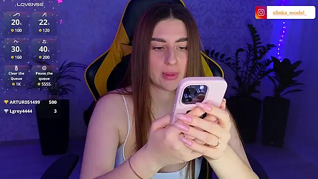 Snapshot of Elishka_ chatting on 03.05.25 Elishka online show from 03.05.25