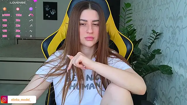 Snapshot of Elishka_ chatting on 03.22.25 Elishka online show from 03.22.25