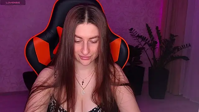 Snapshot of Elishka_ chatting on 09.21.25 Elishka online show from 09.21.25