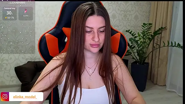 Snapshot of Elishka_ chatting on 11.07.25 Elishka online show from 11.07.25